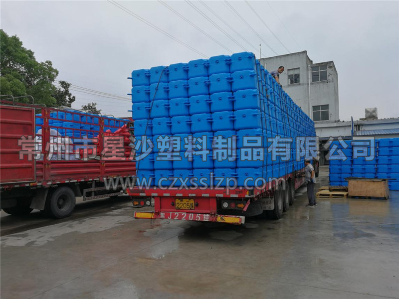 450平浮筒發(fā)往山東省濱州市應(yīng)用于某水庫(kù)碼頭浮橋工程12