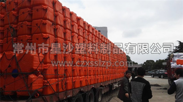 常州市星沙塑料制品有限公司浮筒發貨照3
