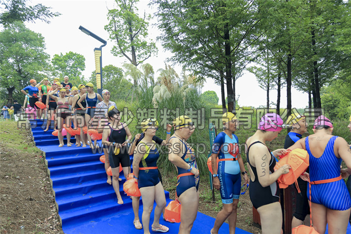 句容鐵人三項(xiàng)比賽浮筒碼頭-常州市星沙塑料制品有限公司9