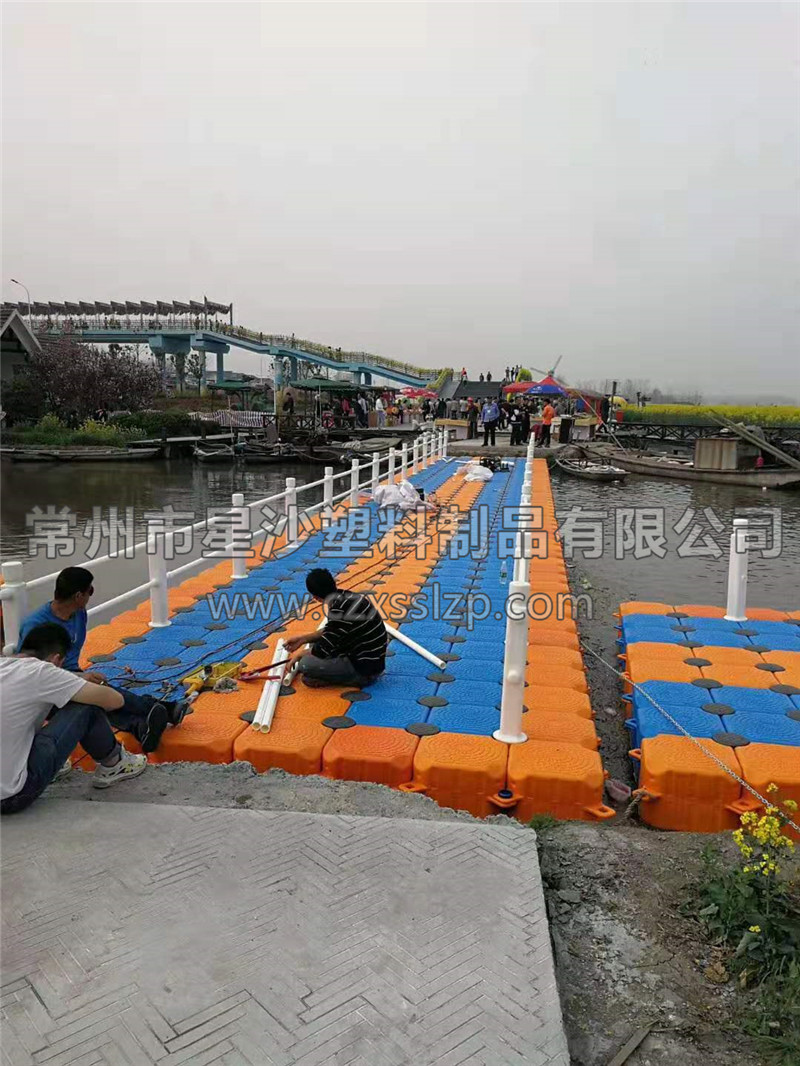 常州市星沙塑料制品有限公司客戶案例-江蘇興化浮橋6