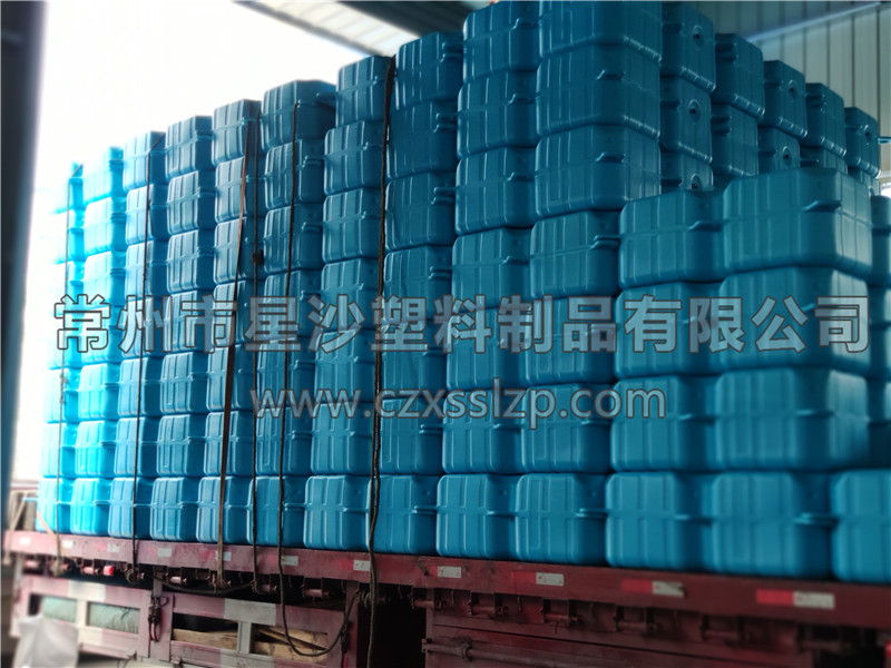 常州市星沙塑料制品有限公司-熒光綠淺藍色浮筒發(fā)往湖北19