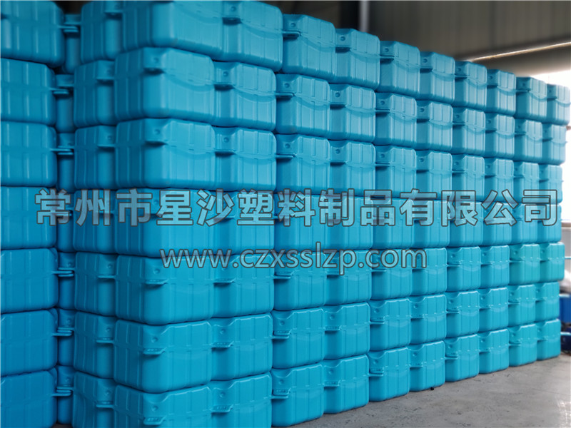 常州市星沙塑料制品有限公司-熒光綠淺藍色浮筒發(fā)往湖北17